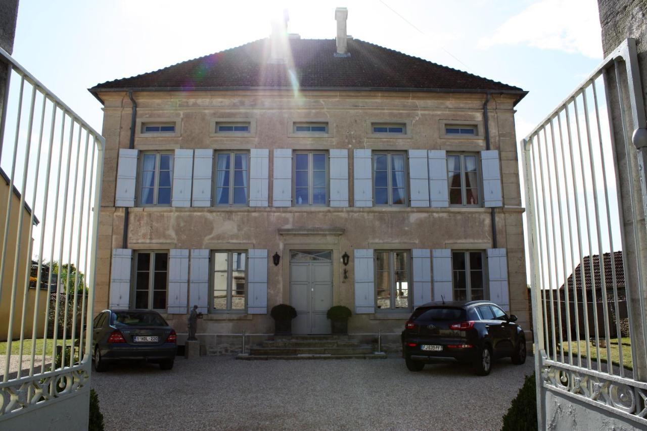 Le Vieux Presbytere Confracourt Екстер'єр фото
