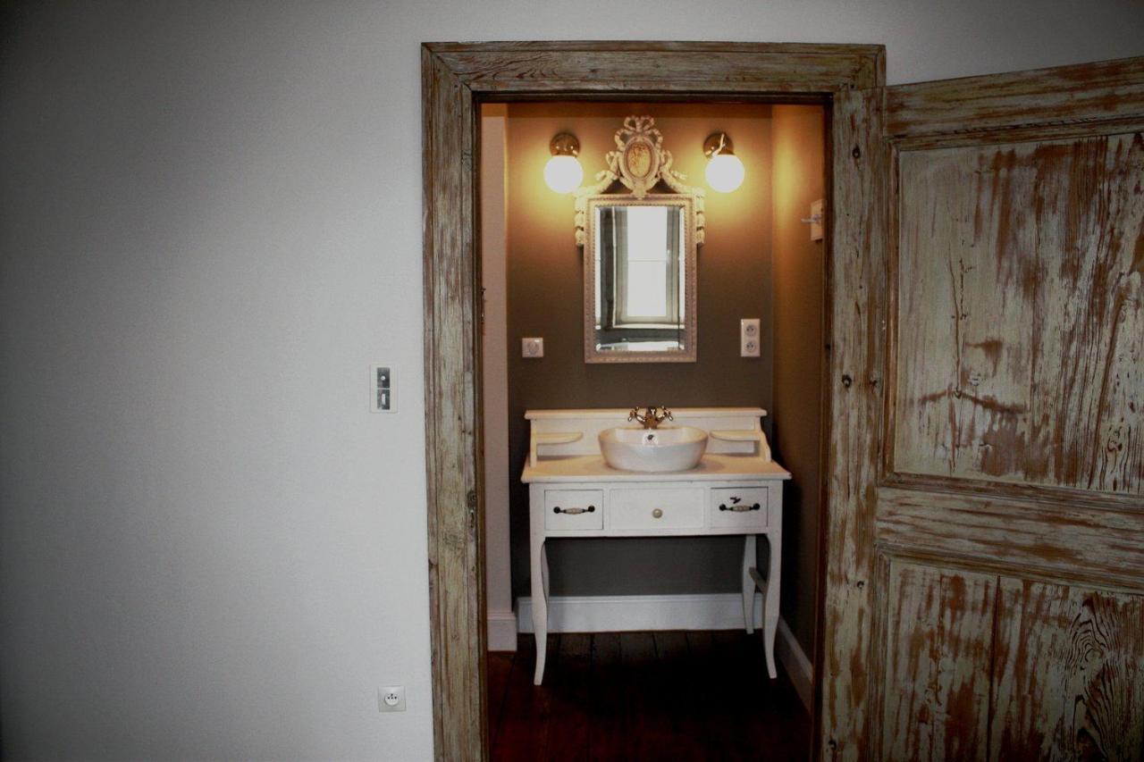 Le Vieux Presbytere Confracourt Екстер'єр фото